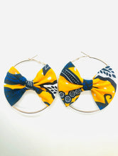Load image into Gallery viewer, Butterfly earrings
